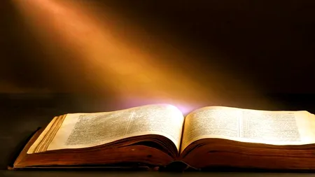 Biblia a fost scrisă de Moise! Autorul teoriei a atras numeroase CRITICI