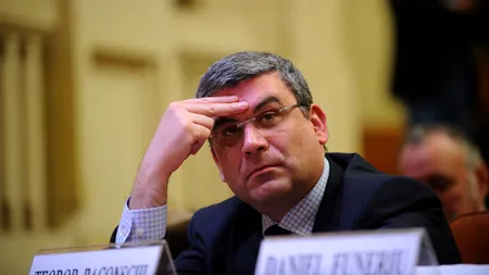 Baconschi: Li s-a cerut candidaților PMP să obțină sponsorizări legale,nu să vină cu geanta la cineva