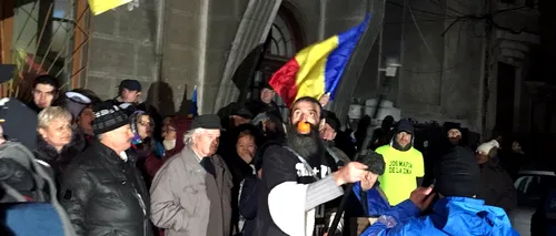 Protest în fața DNA. Zeci de manifestanți au cerut demisia Laurei Codruța Kovesi