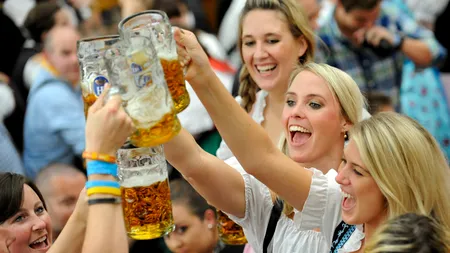 Costume pentru Oktoberfest fabricate la Arad, vândute cu o mie de euro în Germania