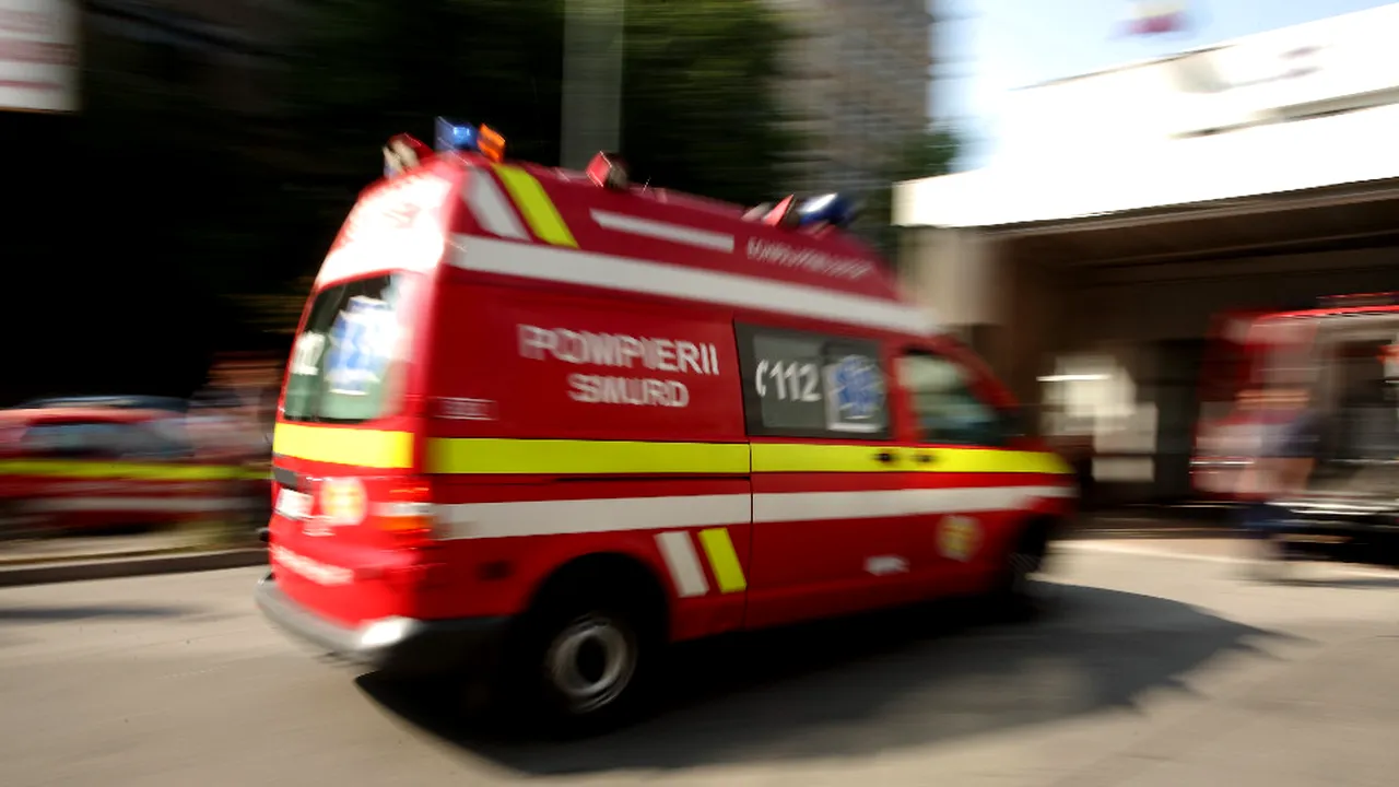 Tragedie la Petroșani. O poartă de metal a căzut peste un copil de 5 ani