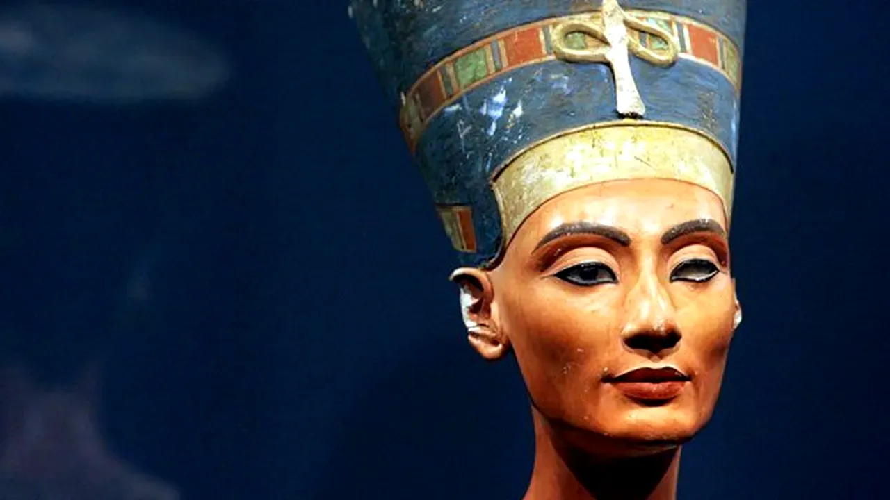 După inaugurarea muzeului de 1 miliard de dolari, Egiptul turează motoarele pentru repatrierea artefactelor. Gândul prezintă bătălia pentru Nefertiti. Nilul își cere regina înapoi