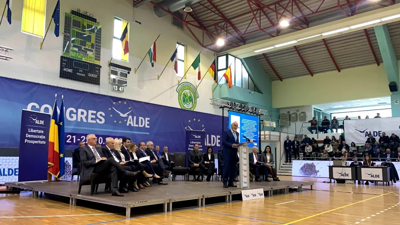 ALDE, proiect politic de anvergură fondat pe relaţia dintre libertate, democraţie şi prosperitate: ”Pentru a izbândi prin noi înșine, trebuie - întâi de toate - să fim noi înșine!” (DOCUMENT)