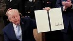 Trump merge în tribunal pentru a-și apăra decretul. Președintele Trump asistă personal la argumentele Curții în bătălia pentru cetățenia prin naștere