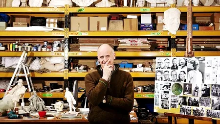 Cum îi mulțumește un sculptor doctorului care i-a salvat tatăl