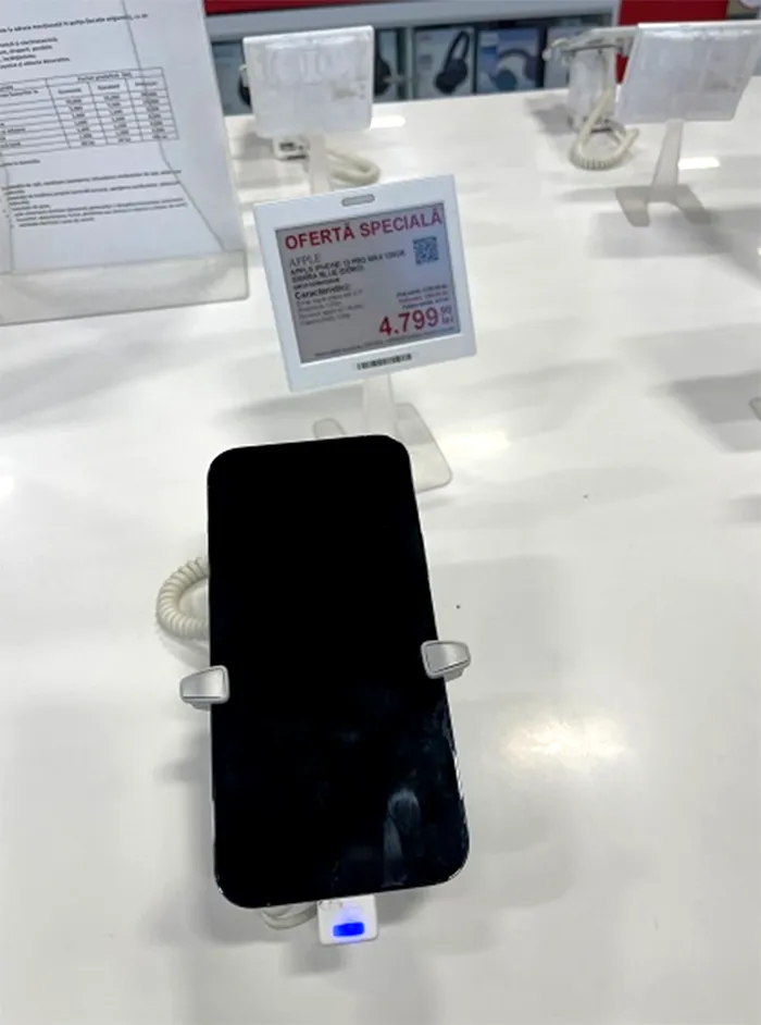 Ce a pățit un ploieștean după ce a vrut să cumpere un Iphone 13 Pro Max din Altex, redus de la 5.799 la 4.799 de lei: 