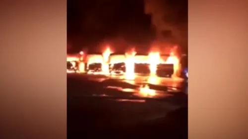 Autobuze incendiate în Arabia Saudită, după ce mii de muncitori au fost concediați
