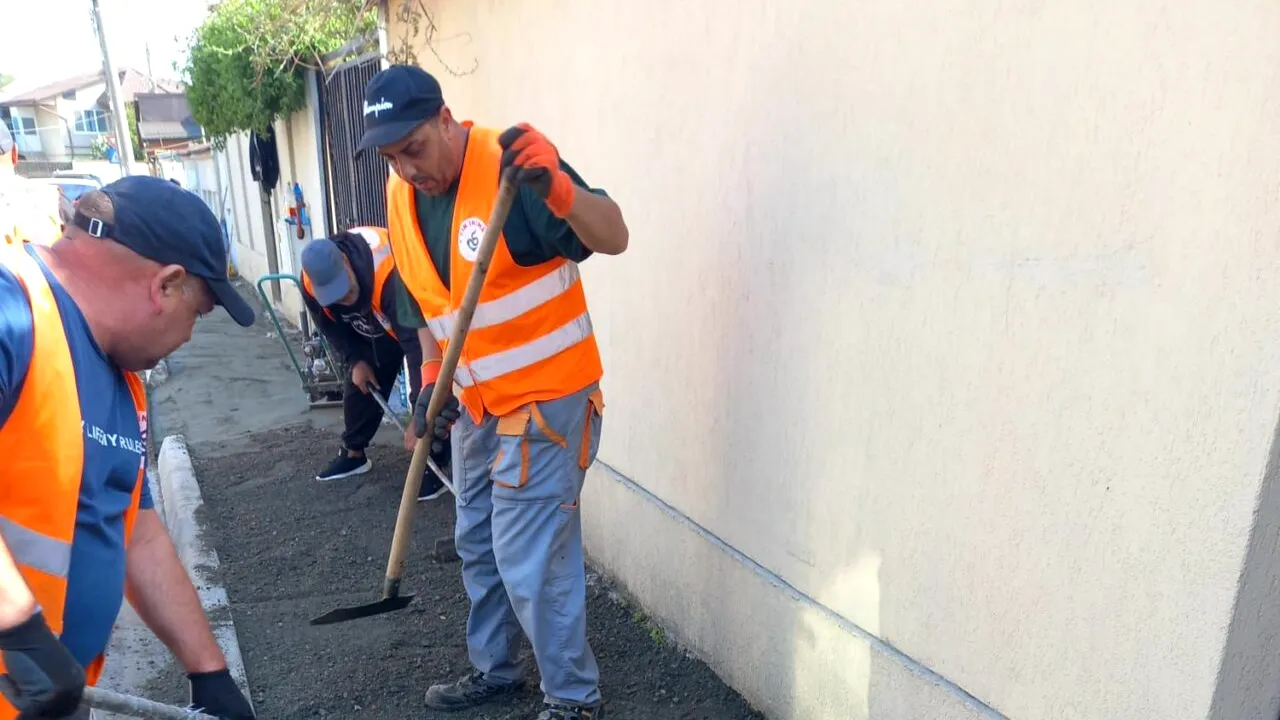 INFRASTRUCTURĂ S5 S.A. | Lucrările de refacere a trotuarelor pe strada Vasile Muscă, finalizate (P)