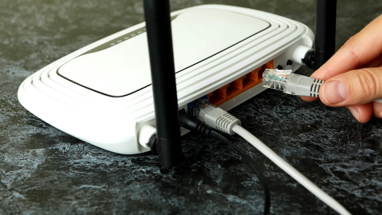 La ce folosește butonul WPS de pe router? Are o funcție crucială pe care puțini oameni o știu