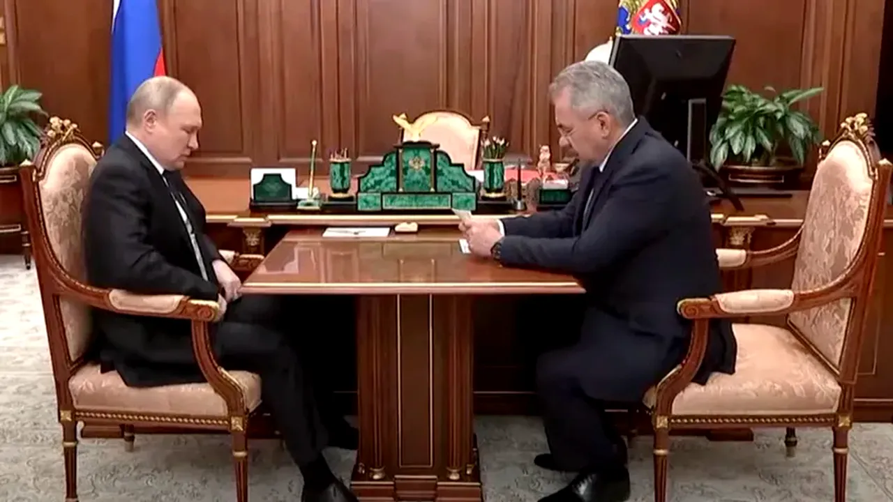 VIDEO | Putin, în stare gravă? Detaliul care îl trădează pe liderul rus: „Nu arată deloc bine” Ce s-a întâmplat la întâlnirea cu Șoigu