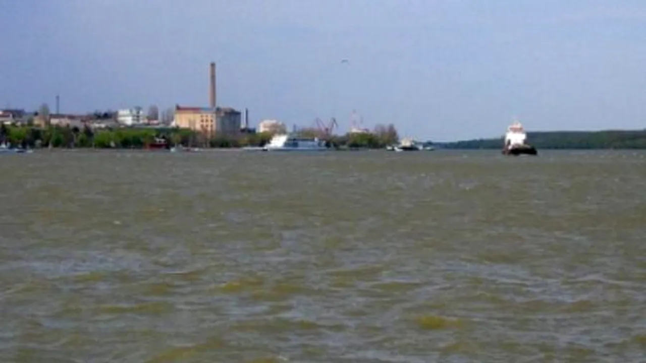 În dreptul orașului Galați a apărut o insulă pe Dunăre. Noua atracție le pune probleme navigatorilor