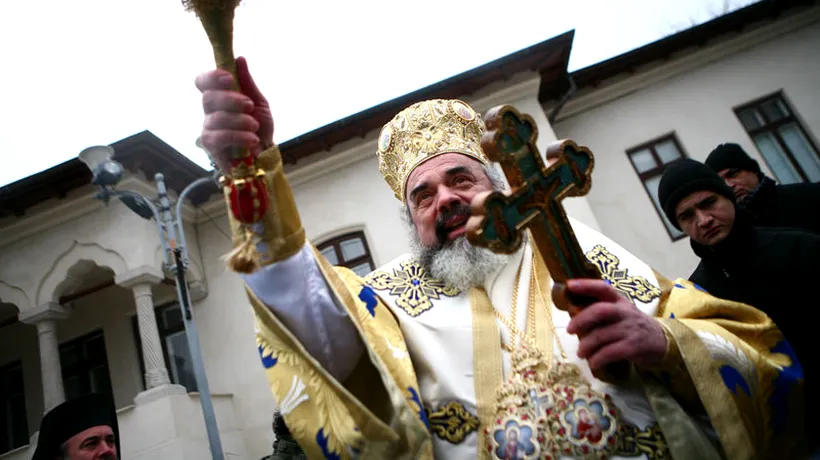 Patriarhul Daniel: Presa constituie un ajutor semnificativ pentru societate