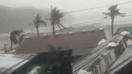 Super-taifunul Fung-wong face ravagii în Filipine. Peste un milion de oameni au fost evacuați. Sate întregi au fost înghițite de ape