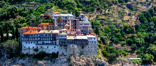 De ce nu există OGLINZI în mănăstirile și chiliile de pe Muntele Athos. Răspunsul este unul surprinzător