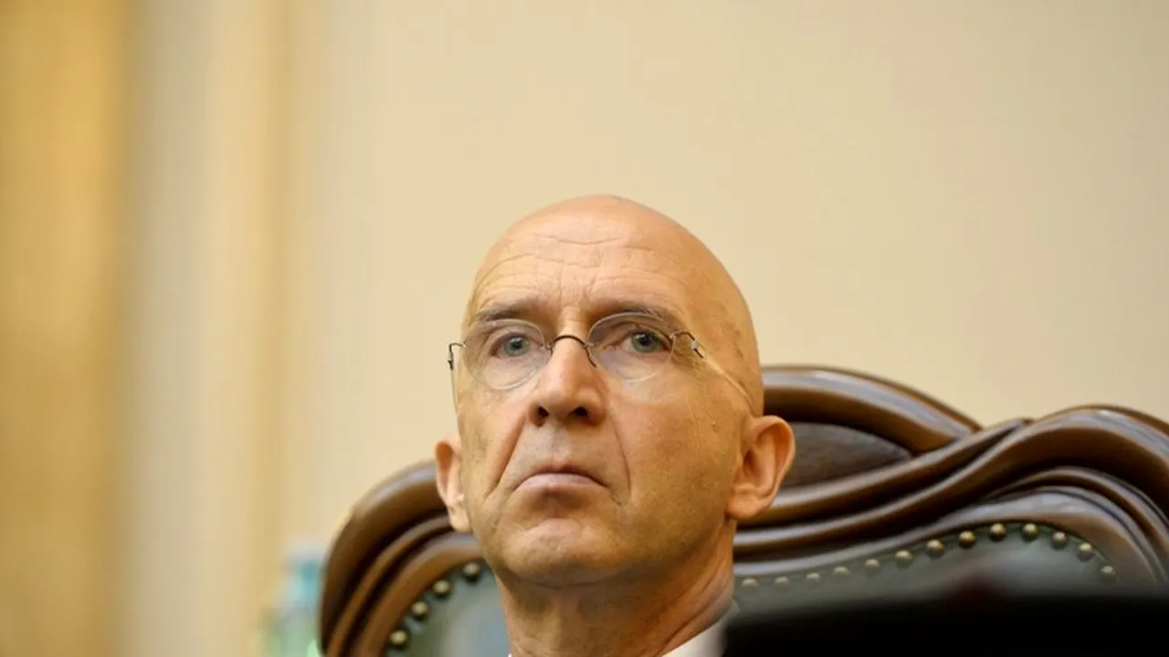 Mesaj dur al unui fost șef SPP către ambasadorul Franței: Ați adus corupția la noi. Nu faceți pe lupul moralist