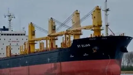 O navă cu 22 de marinari ROMÂNI la bord, REȚINUTĂ în Franța. Liderul SLN: Condițiile de muncă și viață la bord sunt INUMANE