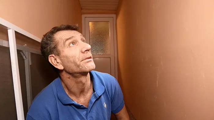 Lecție uimitoare despre ambiție și optimism, oferită de un bărbat rămas fără picioare și fără mâna dreaptă