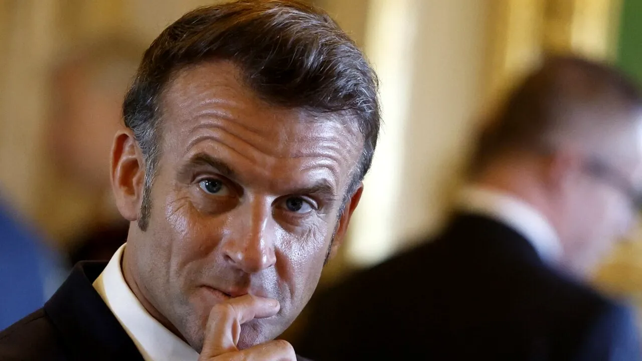 Le Monde: SĂRĂCIE, acesta este bilanțul dezolant al lui Emmanuel Macron /Franța trebuie să combată inegalitățile sociale și abandonul școlar