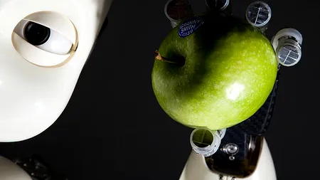 A fost creat robotul care face glume și analizează reacția interlocutorului