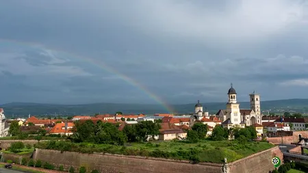 Alba Iulia reintră în scenariul roșu! Carantină pe timp de noapte, restaurante și cinematografe închise