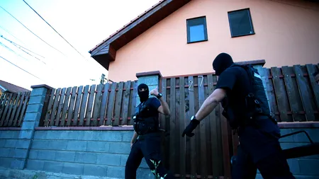 Percheziții pentru destructurarea unei grupări suspectate de trafic de persoane. Membrii grupării ar fi racolat inclusiv minore