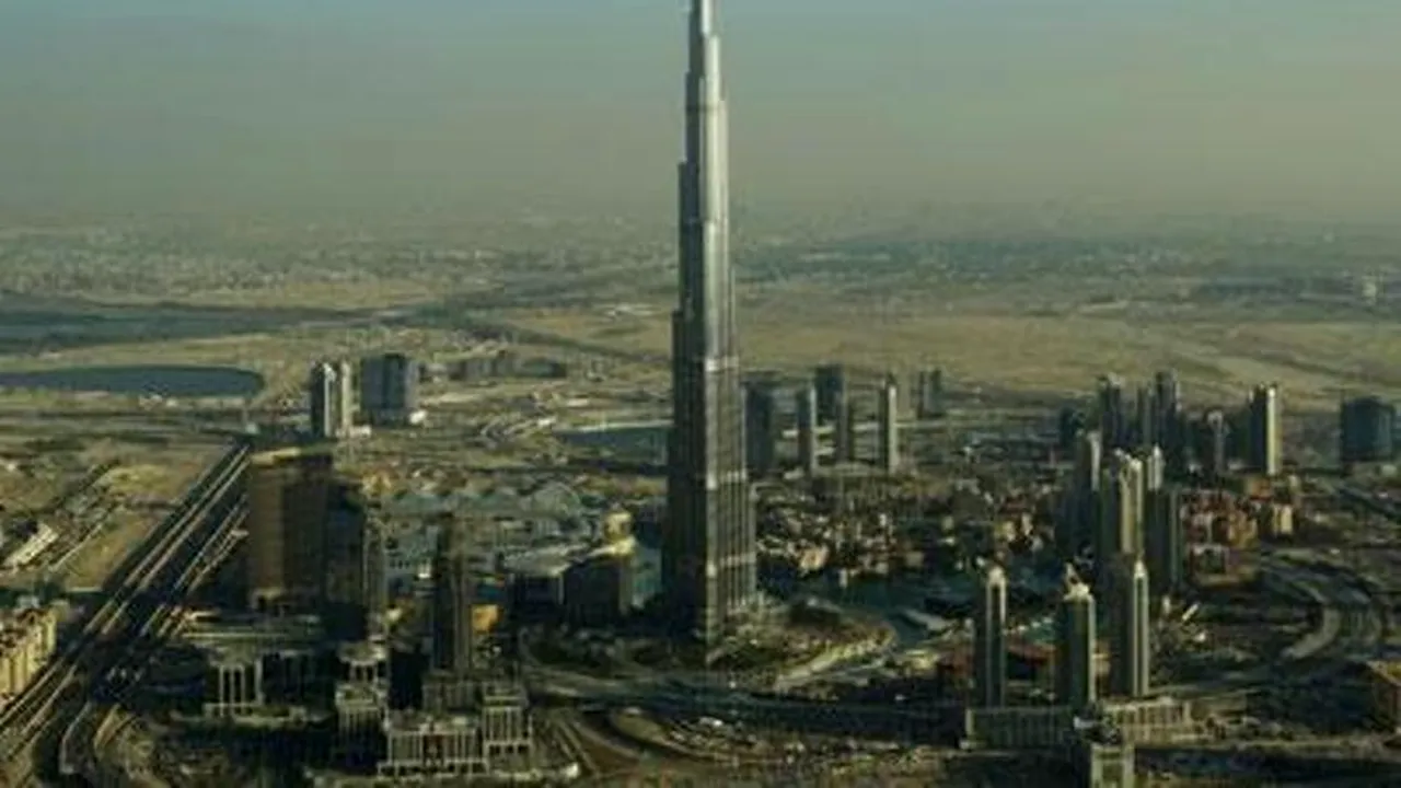 Emiratele Arabe Unite avertizează Qatarul că va fi izolat de vecini