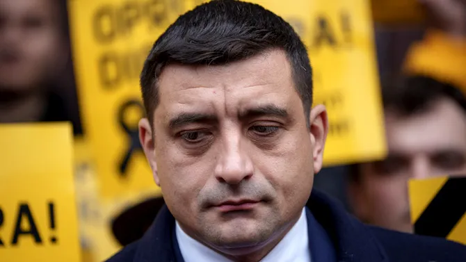 AUR îi ACUZĂ pe Nicușor Dan și pe susținătorii acestuia că au continuat campania electorală: „Să respecte ziua tăcerii”/ BEC a trimis o înștiințare