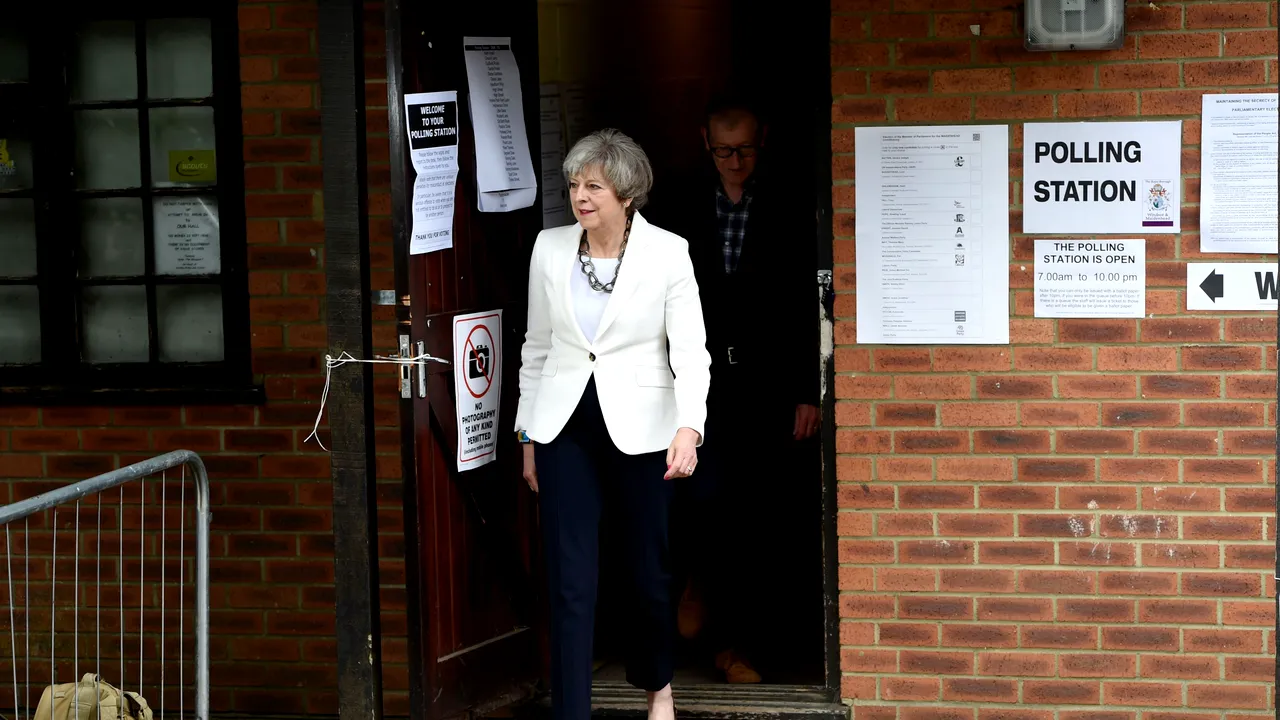 ALEGERI ÎN MAREA BRITANIE. Theresa May face Guvernul, deși conservatorii nu au majoritatea. UPDATE