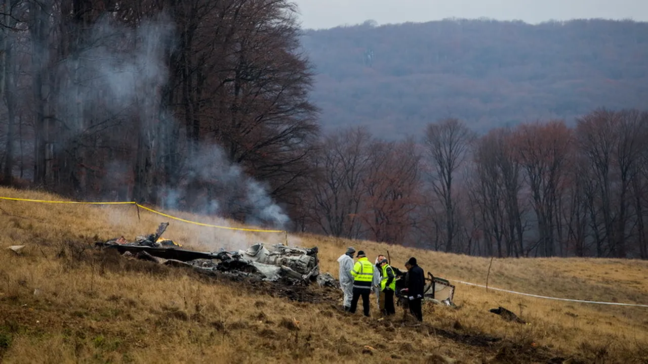 Pilotul elicopterului prăbușit în județul Sibiu a murit