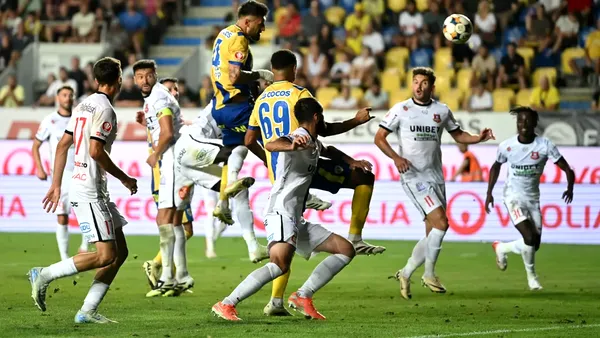 Clubul din Superligă cu unii dintre cei mai fanatici suporteri, scos la vânzare chiar înainte de startul campionatului. Câți bani vor acționarii