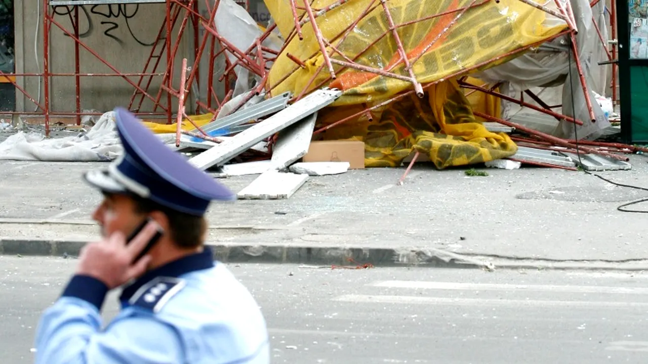 Copil rănit în Capitală de o bucată dintr-o schelă