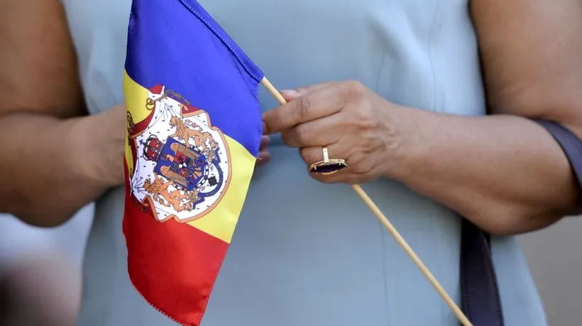 Coroana revine pe stema României. Iohannis a promulgat legea care modifică însemnele oficiale