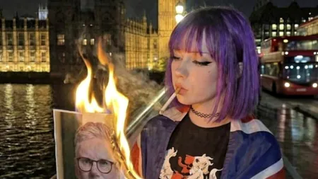 Cine este, de fapt, Amelia, „eleva” de extremă-dreapta, care a devenit vedetă pe rețelele de socializare