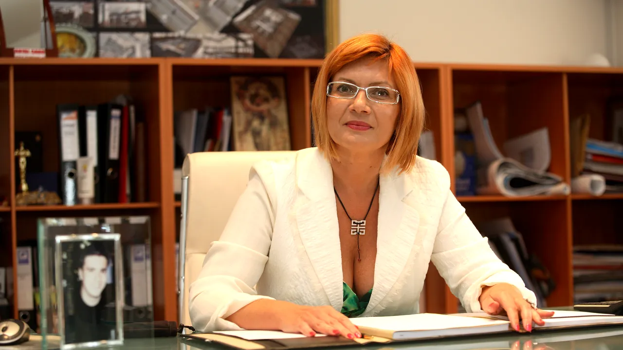 AREST la domiciliu pentru CARMEN ADAMESCU, acuzată de DELAPIDARE. Prejudiciu de 43 milioane de lei. Unirea Shopping Center: Spoliază patrimoniul societății!