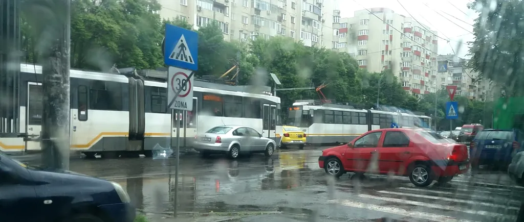 Cod portocaliu și galben de ploi abundente și vânt, în zona Dobrogei. Vreme deosebit de rece, în București