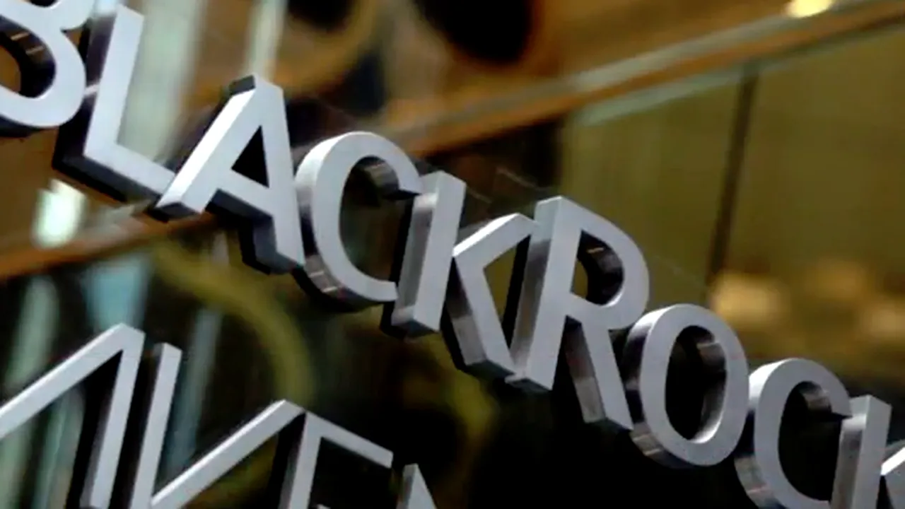 Cea mai mare FRAUDĂ postbelică din Germania. Procurorii germani au efectuat DESCINDERI la cel mai mare manager DE FONDURI din lume