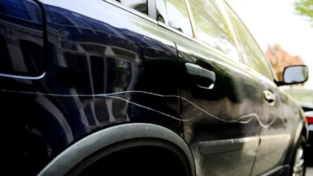 Răzbunarea unui bărbat care și-a găsit mașina zgâriată în parcare. S-a asigurat că autorul faptei va regreta gestul făcut - VIDEO