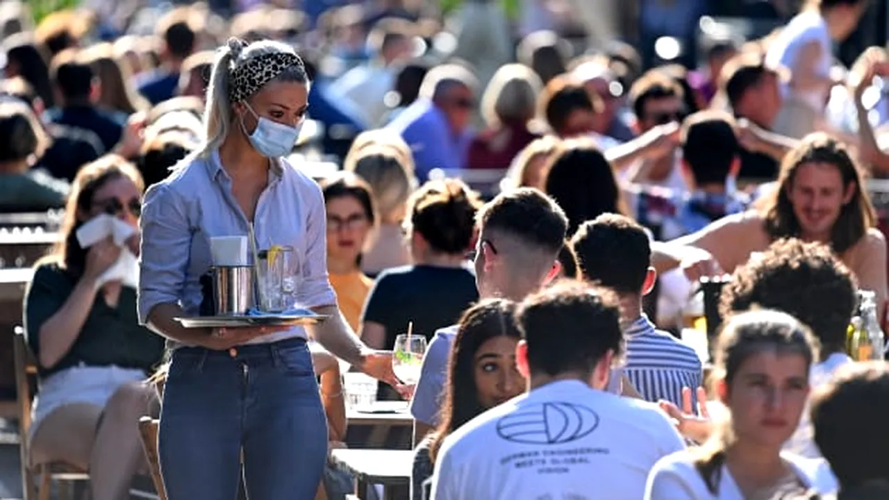 Avertismentul oamenilor de știință de top dintr-un guvern: 50.000 de cazuri de coronavirus pe zi până la jumătatea lunii octombrie