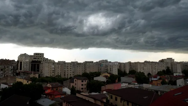 Bucureștiul se pregătește de o nouă rundă de furtuni. A fost emis un nou cod roșu pentru Capitală și zonele învecinate