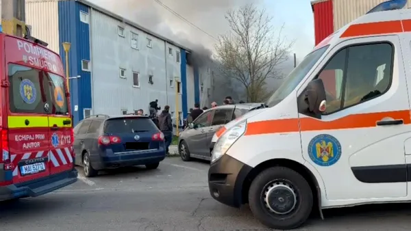 Incendiu izbucnit într-un bloc social din Constanța. Autoritățile au activat Planul Roșu de intervenție