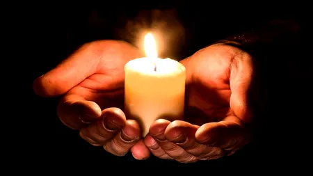 CUTREMURĂTOR | A murit din cauza COVID-19 la doar 13 ani, iar acum rudele copilului nu pot participa la înmormântare. Au fost băgate în izolare