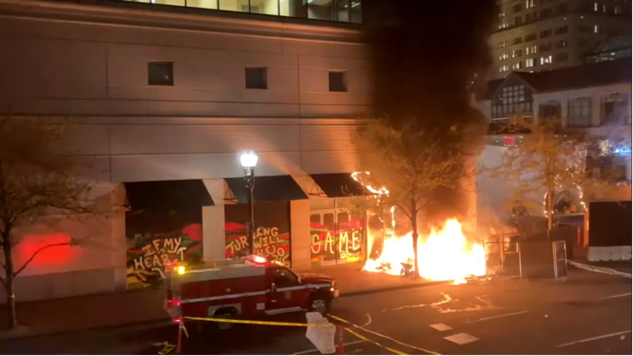 Protest violent în California. Pagubele ajung la 150.000 de dolari