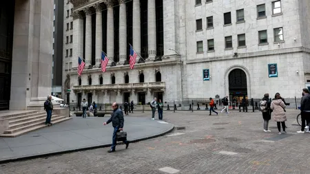 Fed MENȚINE nivelul dobânzilor în SUA, pe fondul situației economice ”incerte”/ Politica monetară va fi relaxată când se va stabiliza inflația