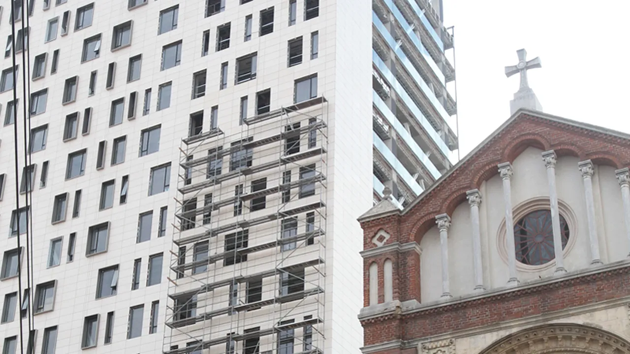 Curtea de Apel Ploiești a decis demolarea Cathedral Plaza. Motivul pentru care decizia nu produce efecte