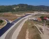 În timp ce investițiile stagnează, Autostrada Pitești-Sibiu accelerează. Secțiunea 4 Tigveni – Curtea de Argeș intră în ultima etapă, spune ministrul Transporturilor. Când va fi gata