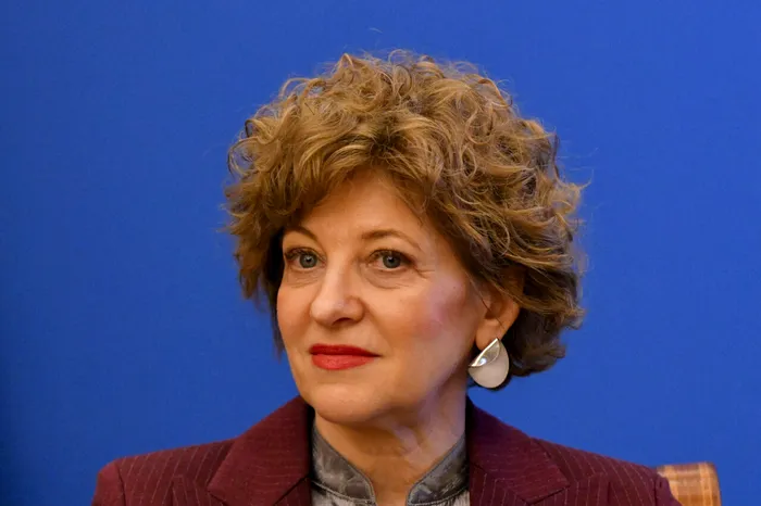 Oana Gheorghiu continuă războiul cu Petrișor Peiu: De ce nu îi lăsăm pe români să cumpere acțiuni la bursă?