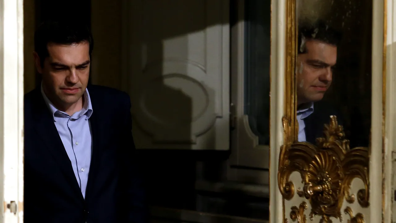 Probleme pentru elicopterul care îl transporta pe Matteo Renzi