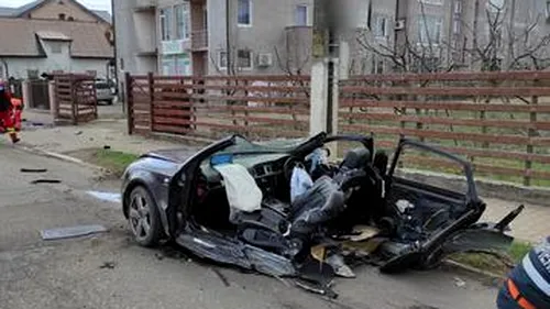 Bolid rupt în două în Rădăuți, după un impact devastator. Un elev de 18 ani a murit pe loc