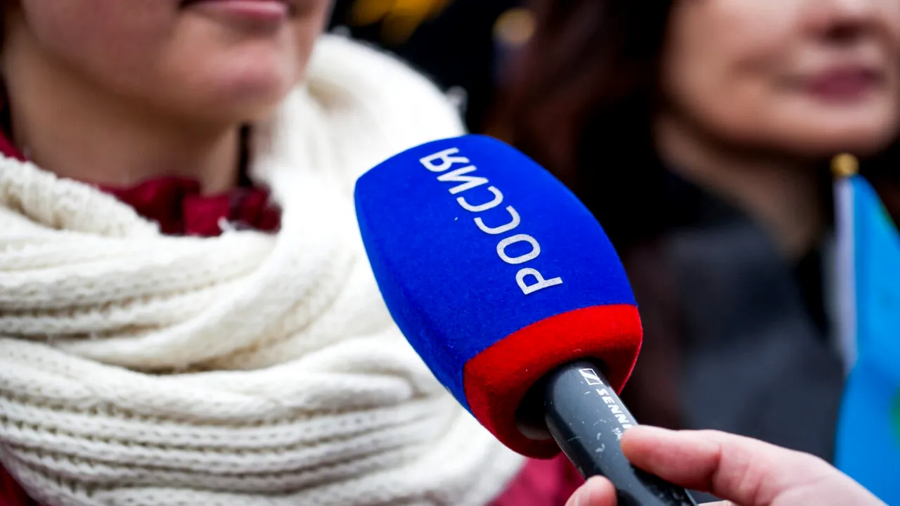 Kremlinul acuză SUA de obstrucționarea jurnaliștilor ruși care relatează despre alegerile prezidențiale americane