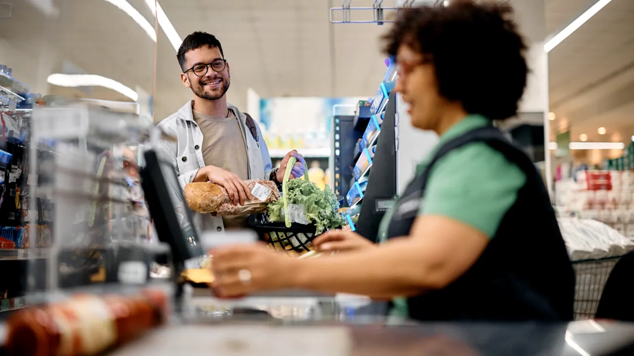Care este magazinul care vinde și produse la 1 leu, deschis în București. Compania are deja 50 de locații în România